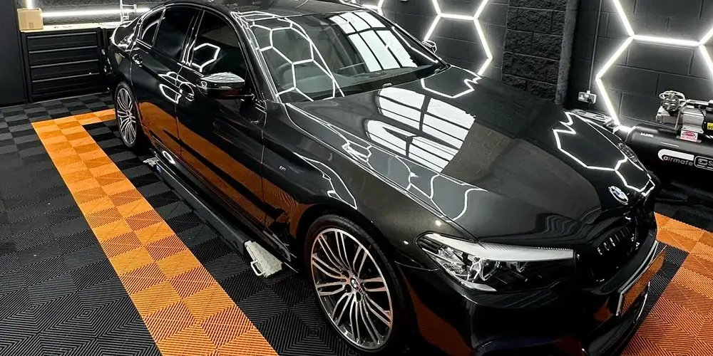 Dominando los Compuestos para Pulir Autos: Tu Guía Completa para Lograr un Brillo de Salón