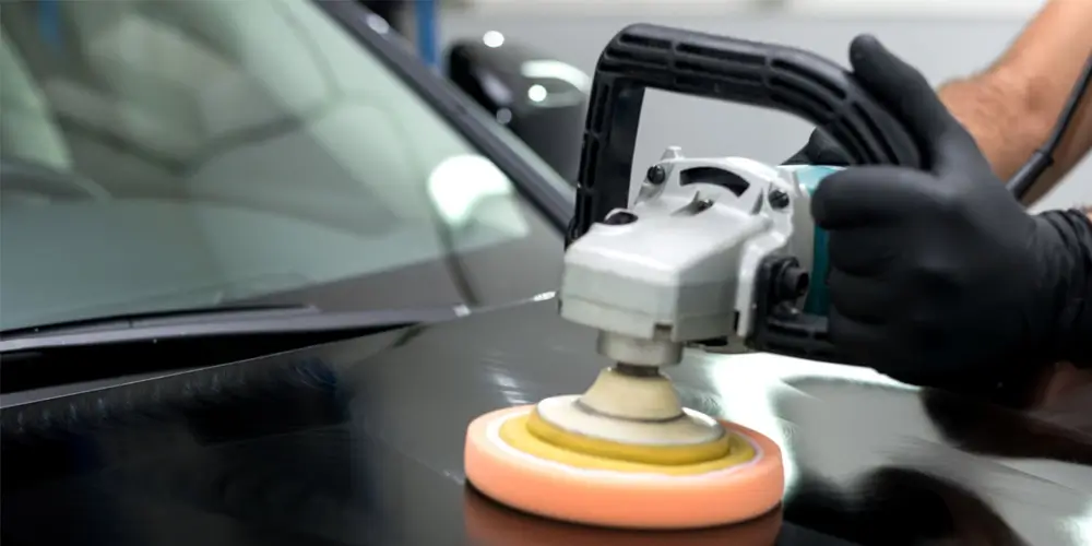 1705316031 What factors should I consider when choosing the right car polishing compound for my vehicles age and condition