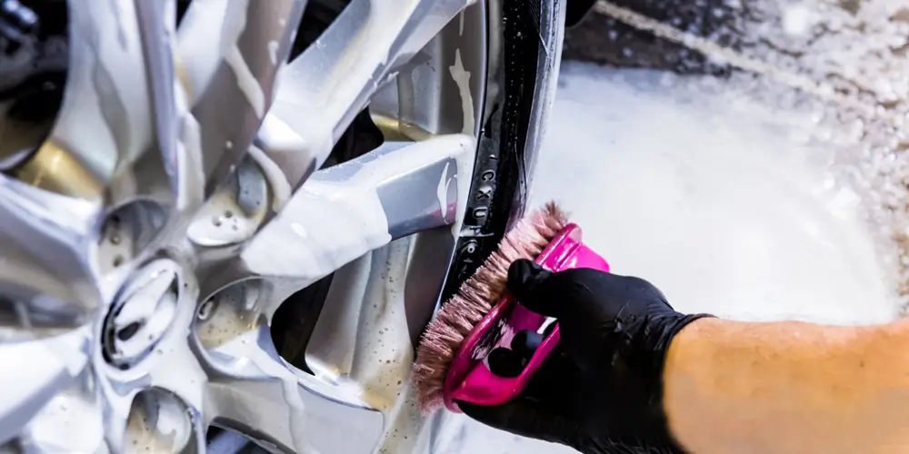 1705910977 How can distributors benefit from partnering with SYBON for car detailing supplies