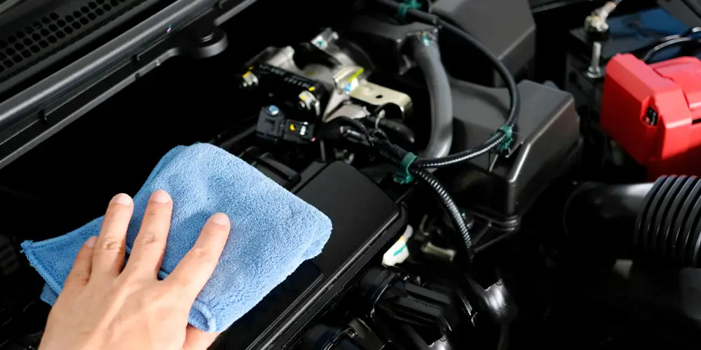 1706082043 How long does the shine from Engine Shine Protector typically last